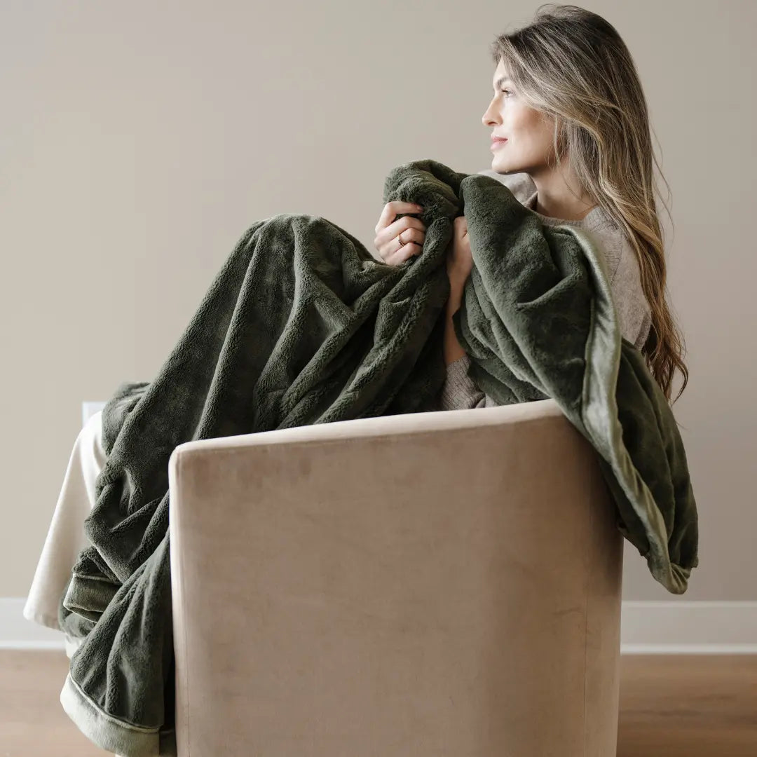 Buttery Soft Lush XL Blanket For All Ages Cozy Warmth Saranoni Everetts Place Boutique 169.00