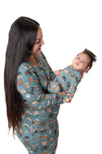 Women’s My First National Adventure Parks Long Sleeve Pajama Set | Wildlife Sleepwear by Rayn’s Tiny Stitches