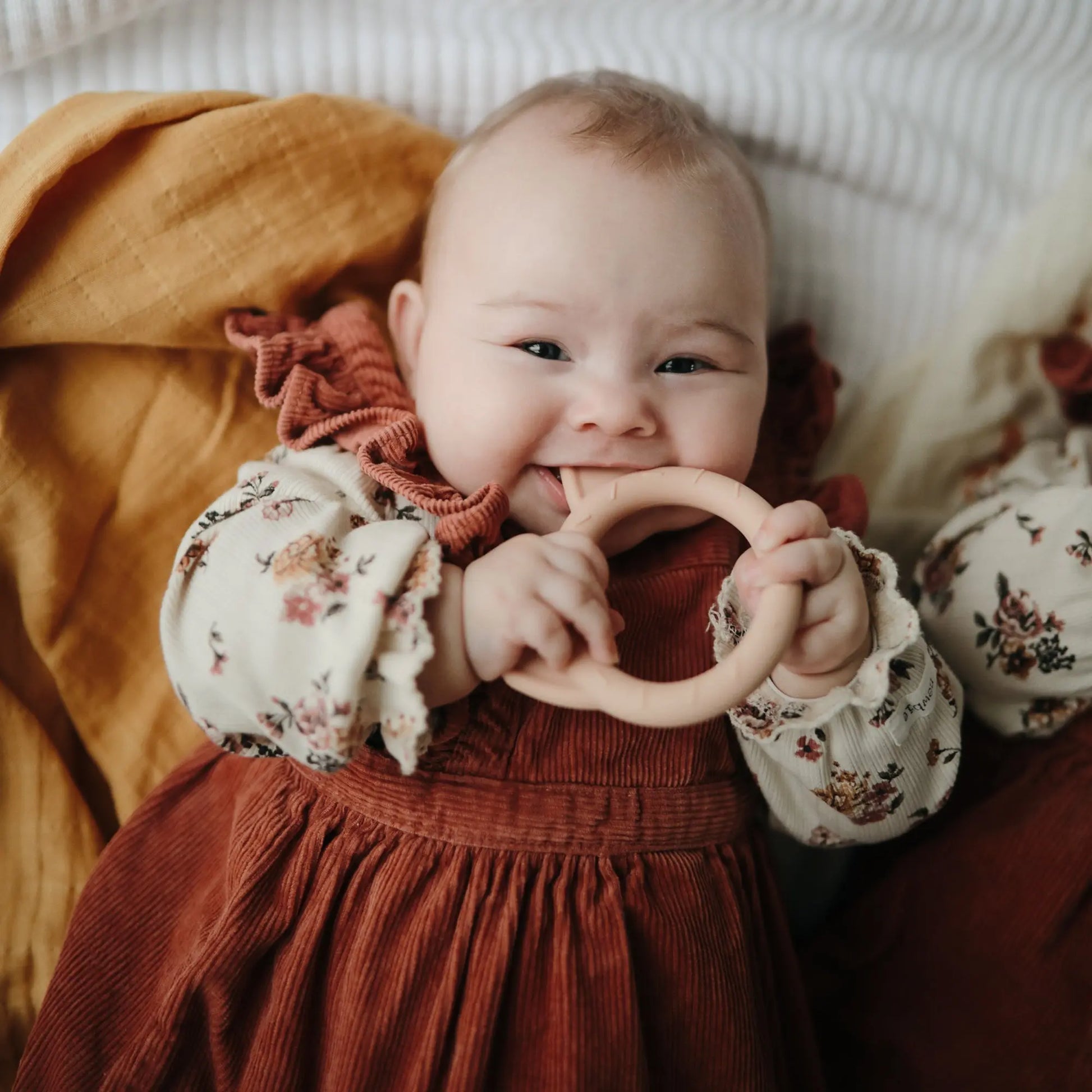 Cat Teether for Babies Made from Non-Toxic Food Grade Silicone Easy to Grip Safe and Stylish Design Mushie Everetts Place: Online Boutique