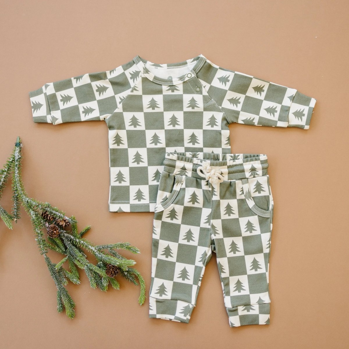 Little Joy Co. Checkered Christmas Organic Cotton Lounge Set - Everetts Place Boutique - 