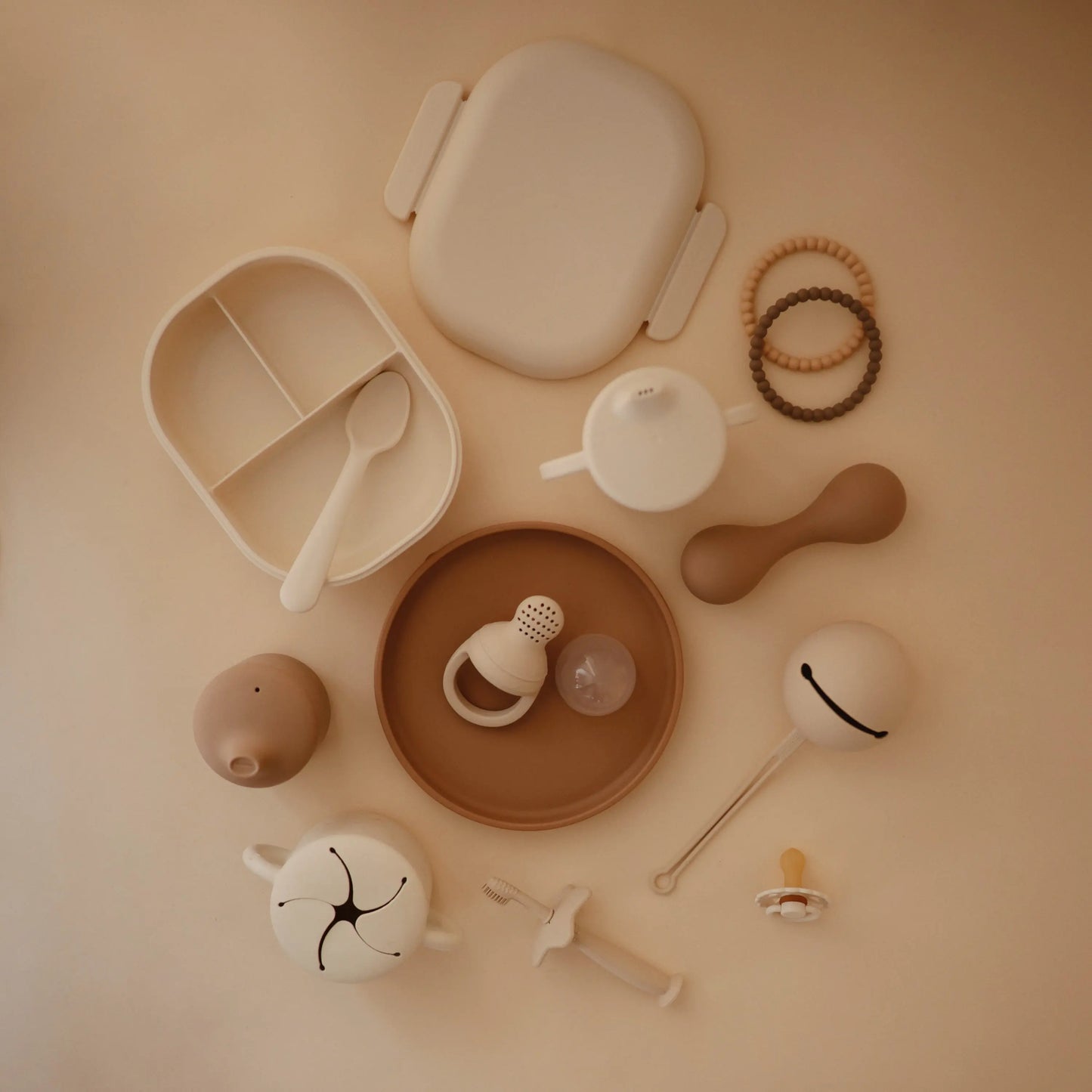 Classic Silicone Suction Plate for Kids Safe Non Slip Feeding Solution Mushie Everetts Place: Online Boutique