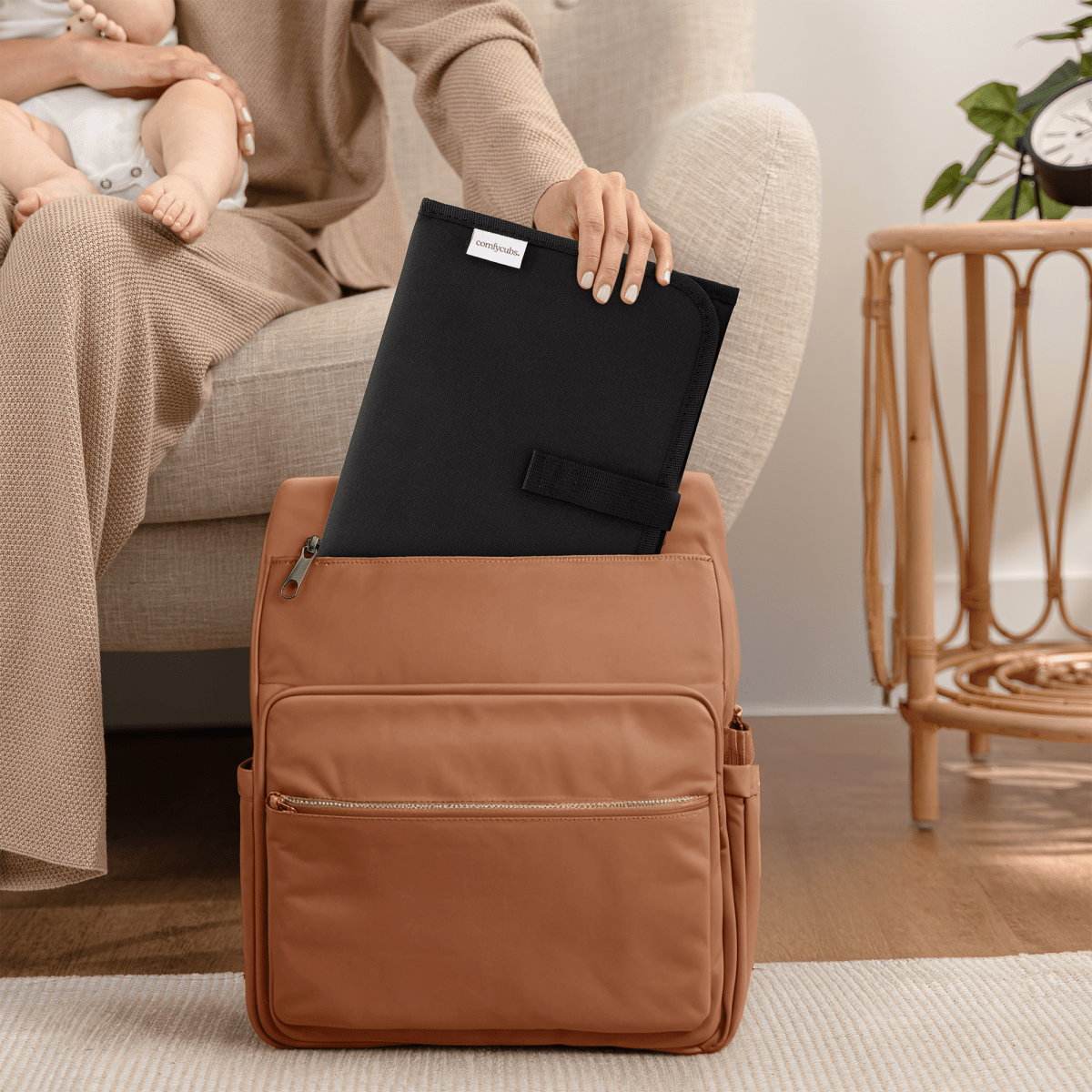 Comfy Cubs Compact Portable Changing Pad Solid Black On The Go - Everetts Place Boutique - 