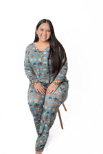 Women’s My First National Adventure Parks Long Sleeve Pajama Set | Wildlife Sleepwear by Rayn’s Tiny Stitches