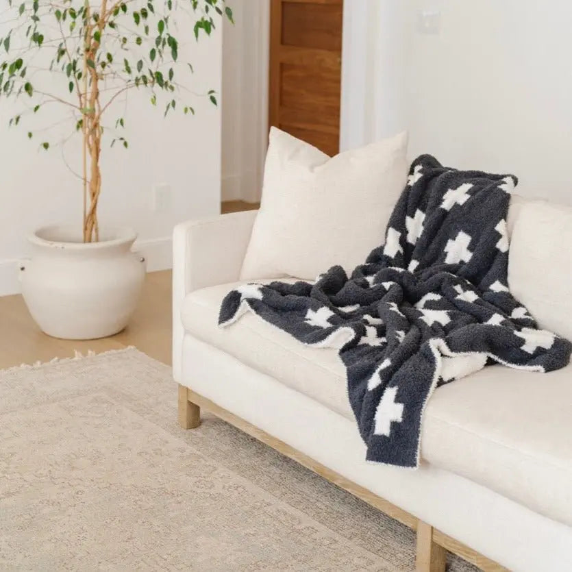 Double Layer Bamboni Mini Blankets Made From Bamboo Rayon Saranoni Everetts Place Boutique