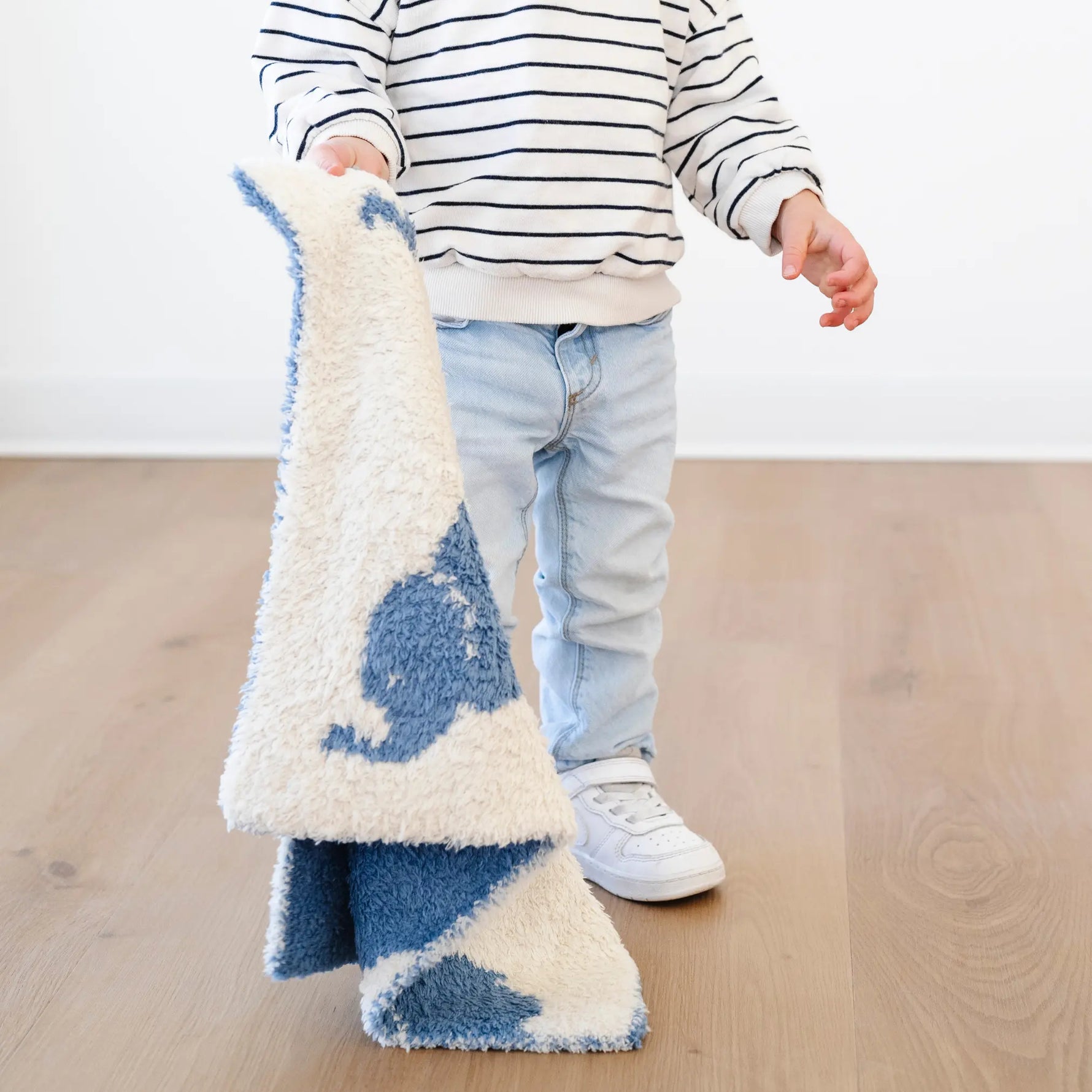 Double Layer Bamboni Mini Blankets Made From Bamboo Rayon Saranoni Everetts Place Boutique