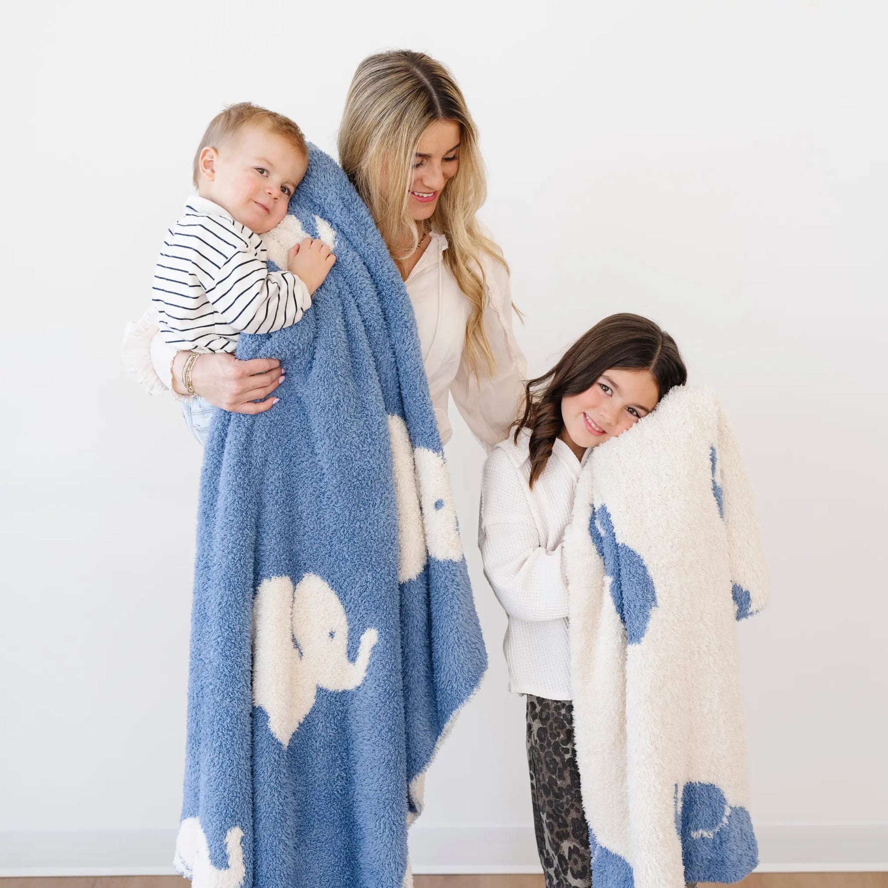 Double Layer Bamboni Mini Blankets Made From Bamboo Rayon Saranoni Everetts Place Boutique