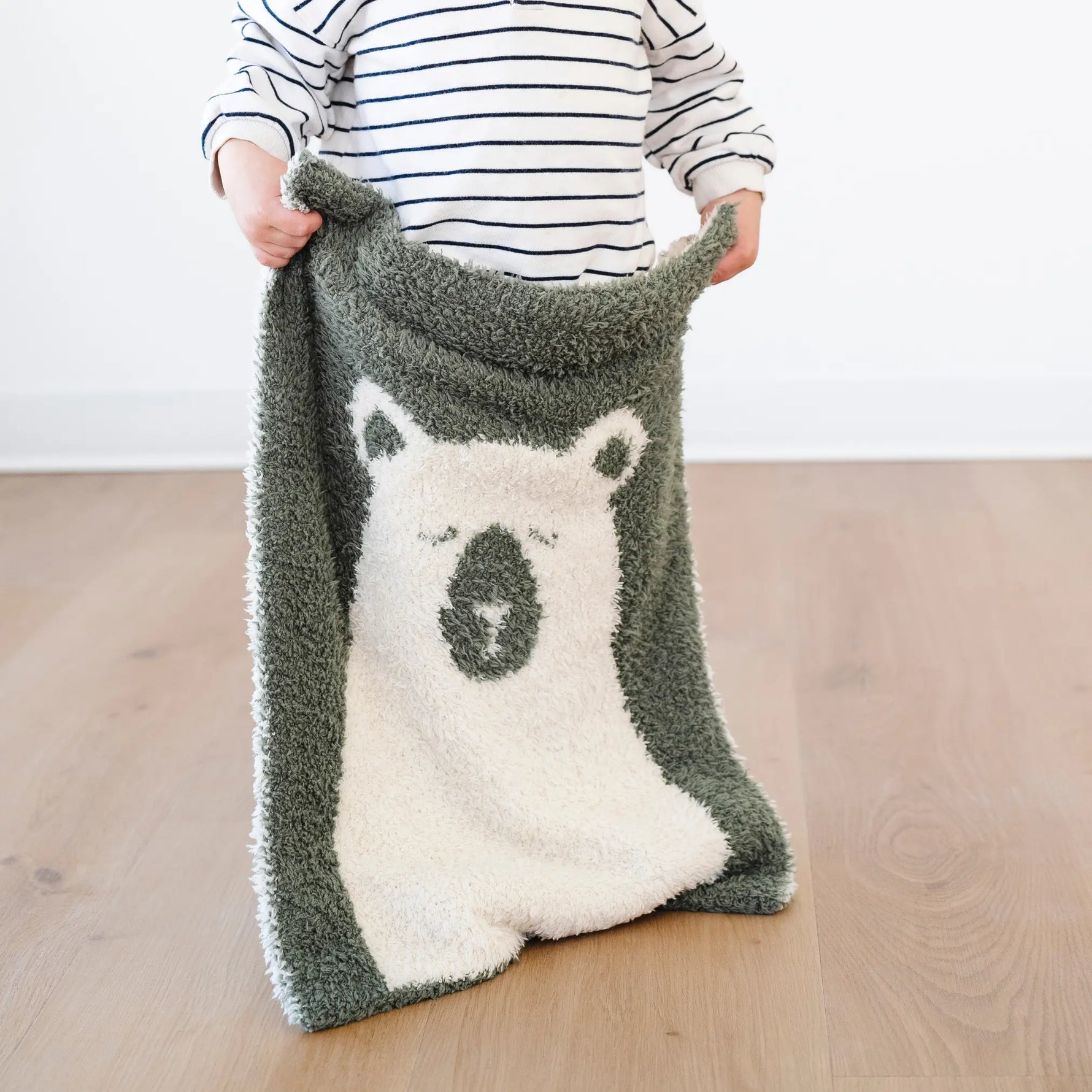 Double Layer Bamboni Mini Blankets Made From Bamboo Rayon Saranoni Everetts Place Boutique 32.00