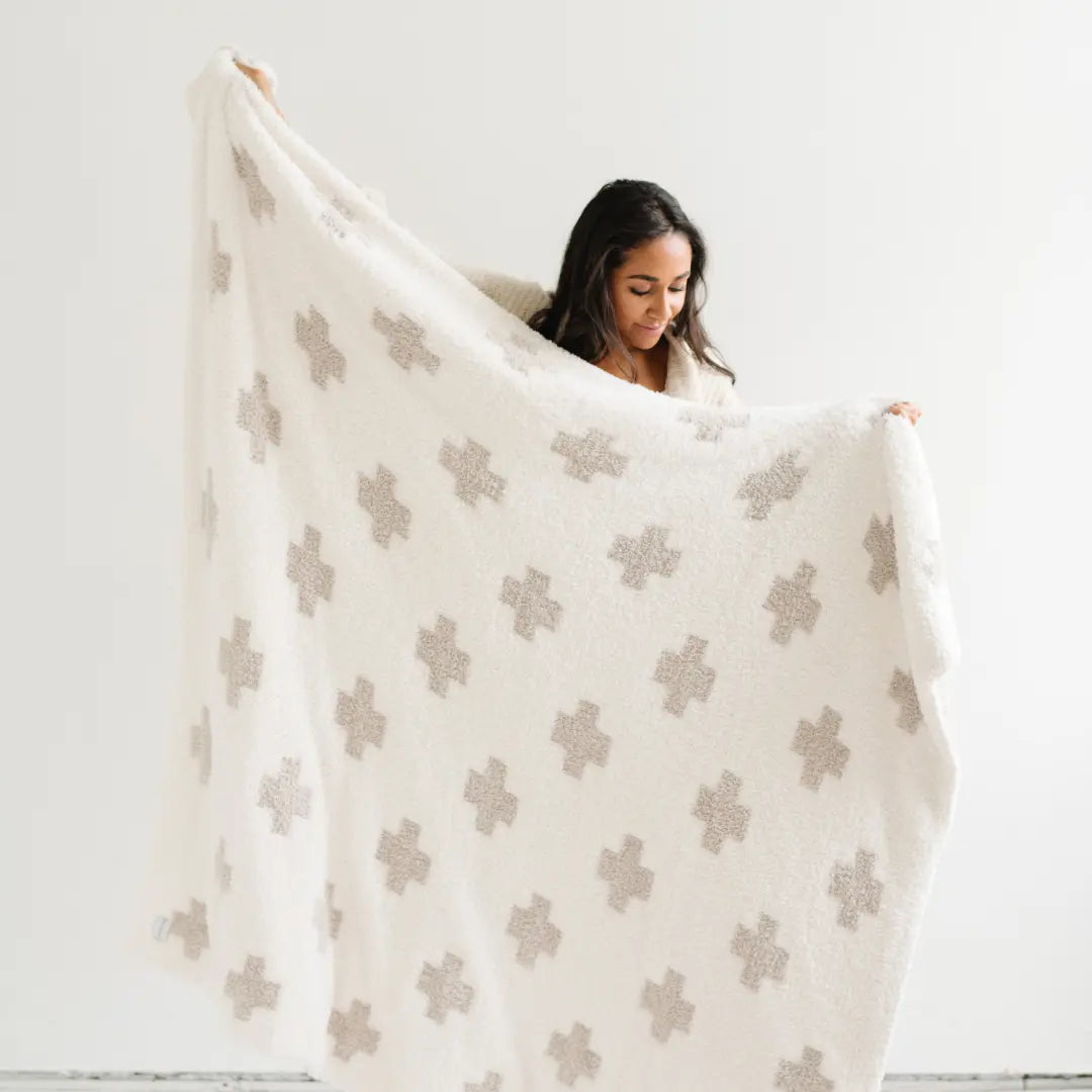 Double Layer Bamboni Throw Blanket Saranoni Premium Saranoni Everetts Place Boutique