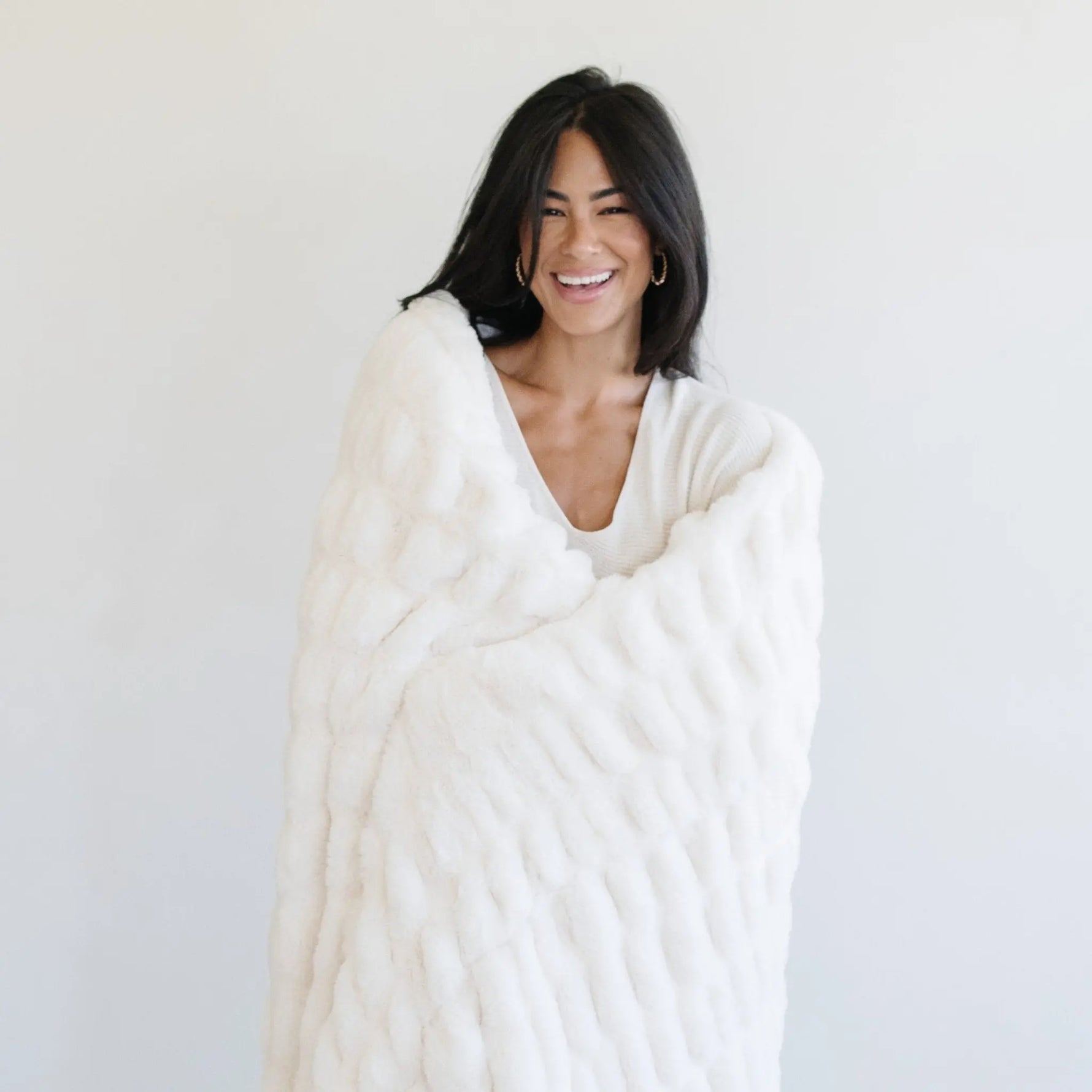 Double Ruched Luxurious Faux Fur Throw Blanket Saranoni Saranoni Everetts Place Boutique 139.00