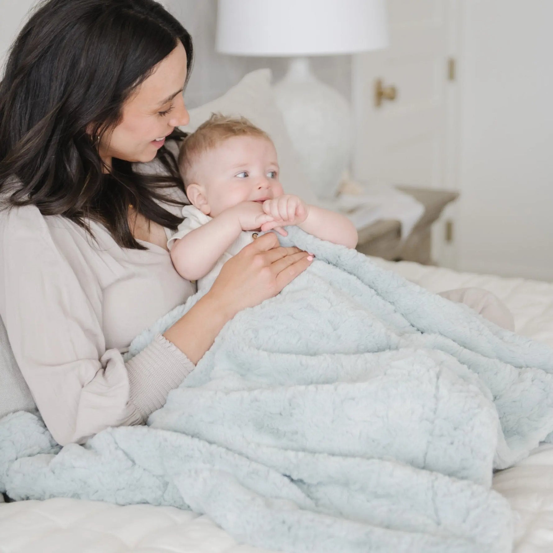 Dream Receiving Blanket by Saranoni Soft Plush Baby Blanket Saranoni Everetts Place Boutique 55.00