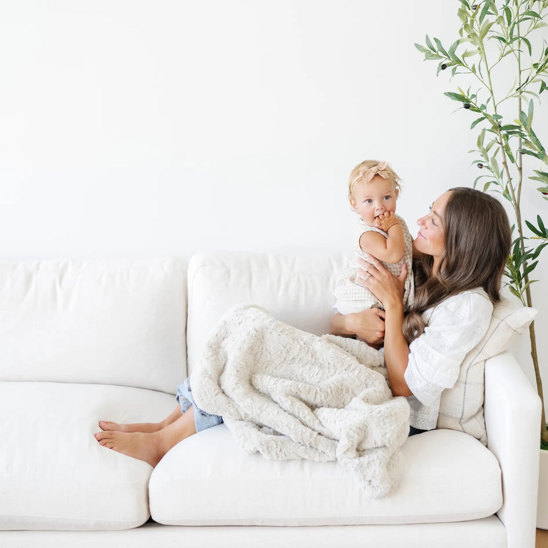 Dream Receiving Blanket by Saranoni Soft Plush Baby Blanket Saranoni Everetts Place Boutique
