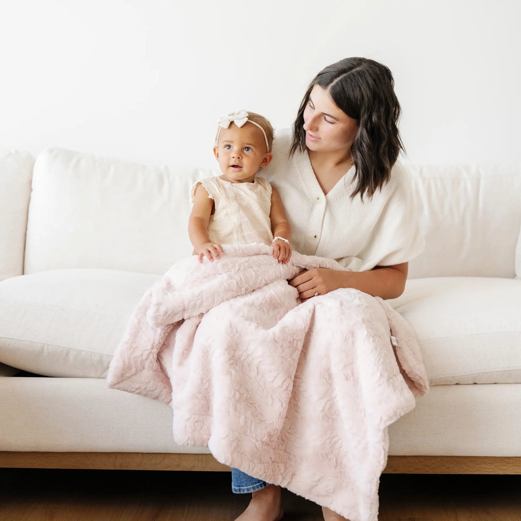 Dream Receiving Blanket by Saranoni Soft Plush Baby Blanket Saranoni Everetts Place Boutique