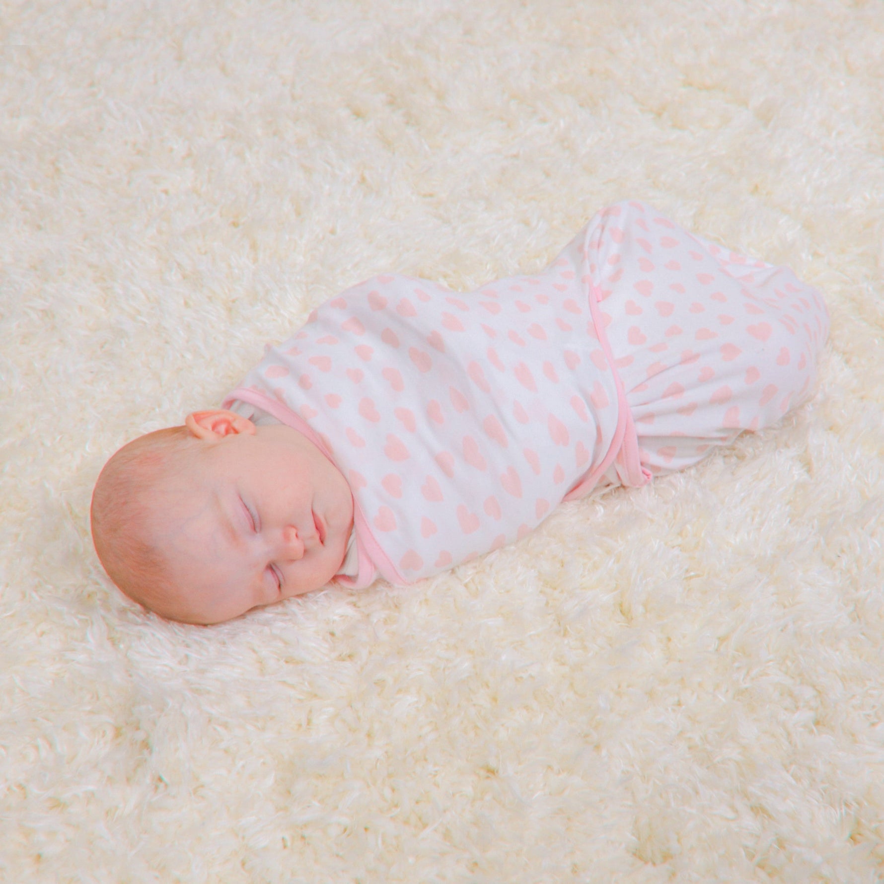 Easy Swaddle Blankets Pink Heart By Comfy Cubs Pack Of 1 Comfy Cubs Everetts Place: Online Boutique