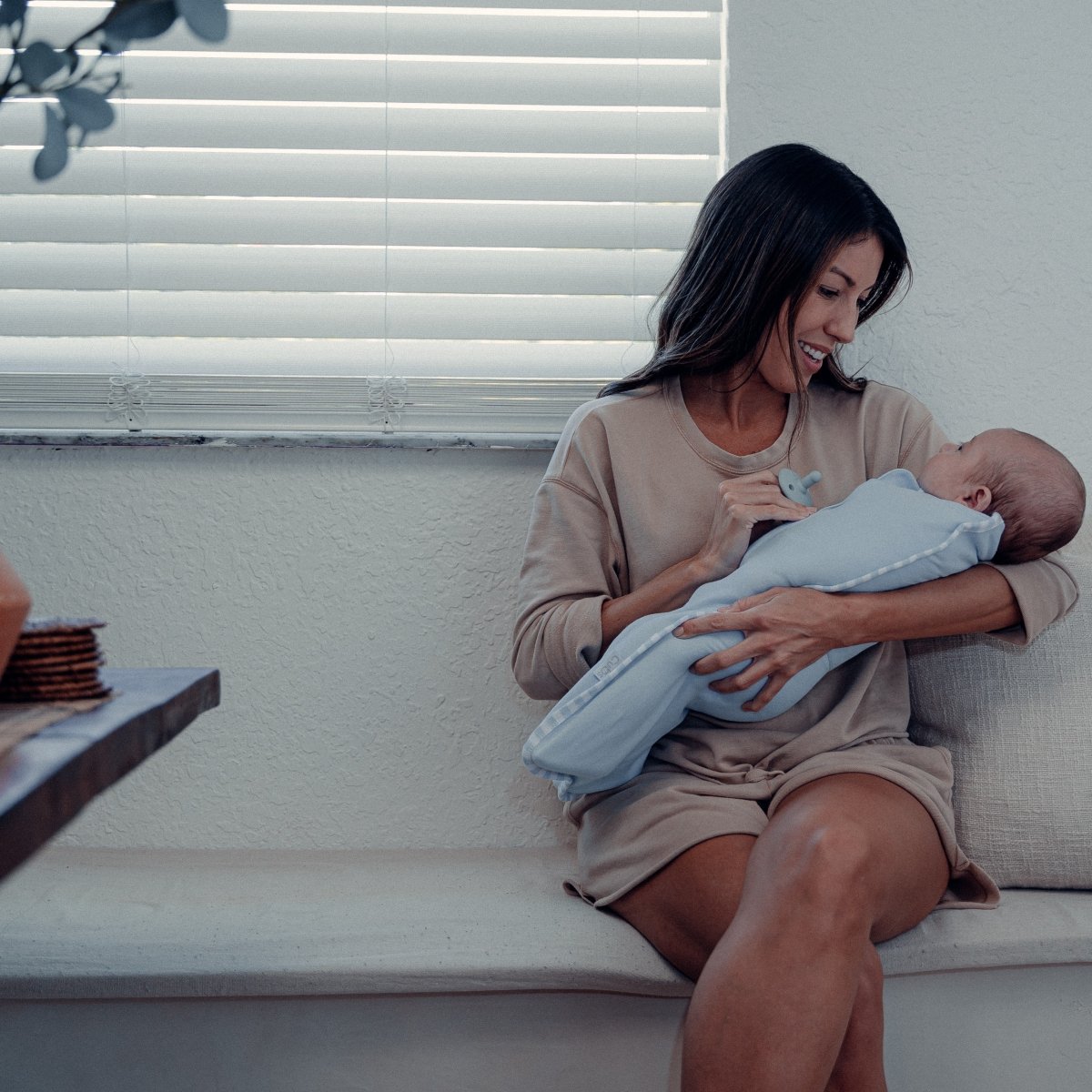 Comfy Cubs Easy Zipper Swaddle Blanket Blue For Newborns Safe Sleep - Everetts Place Boutique - 