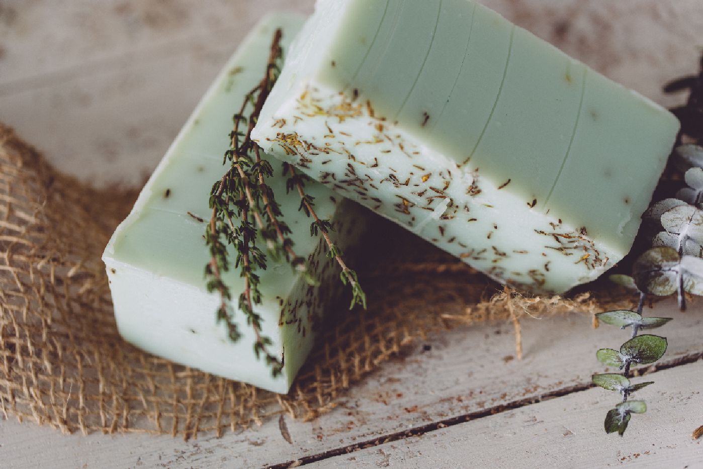 Eucalyptus Thyme Handmade Organic Soap All Natural 7 Oz Bar Sweet Harvest Farms Everetts Place: Online Boutique