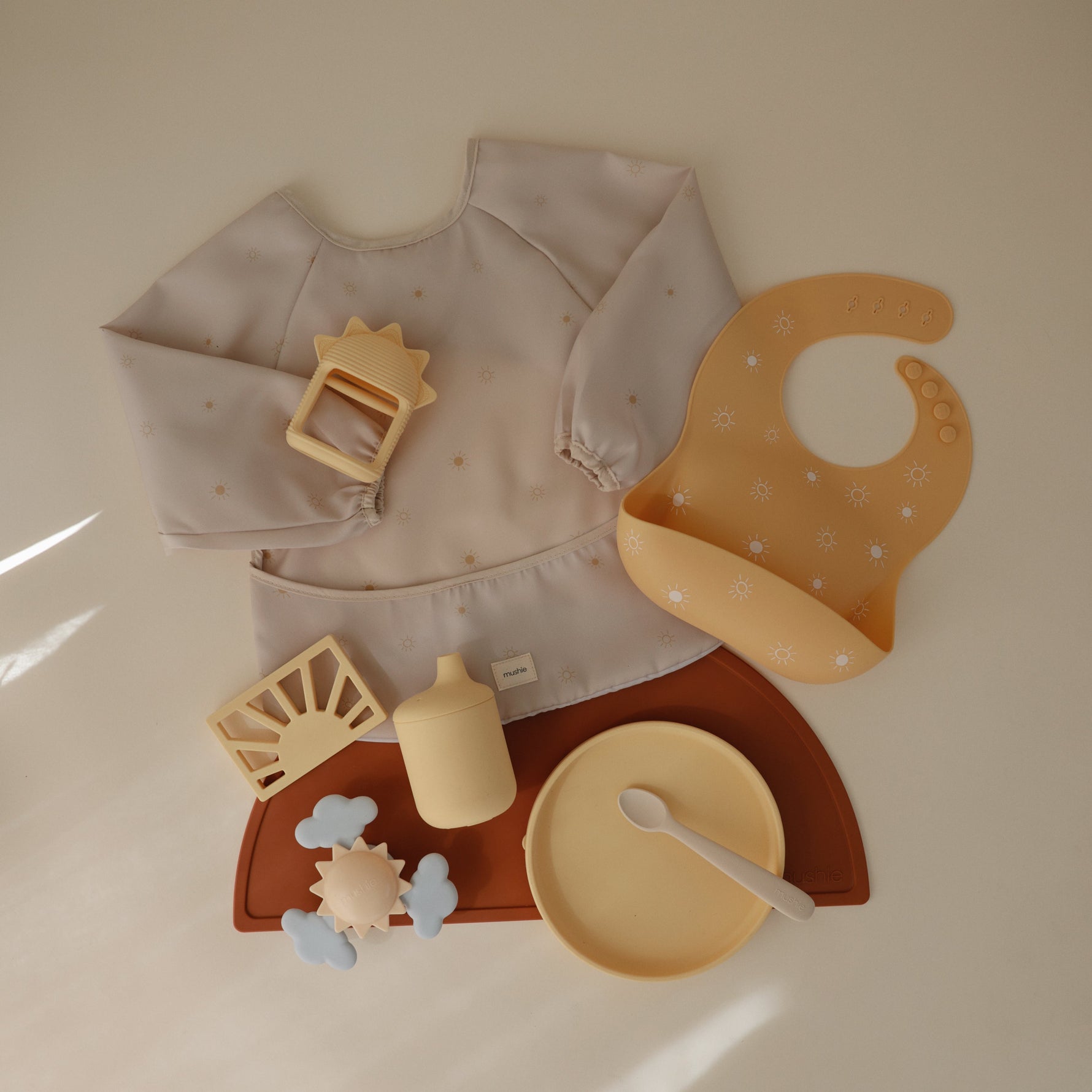 Long Sleeve Bib, 6-24 Months by Mushie