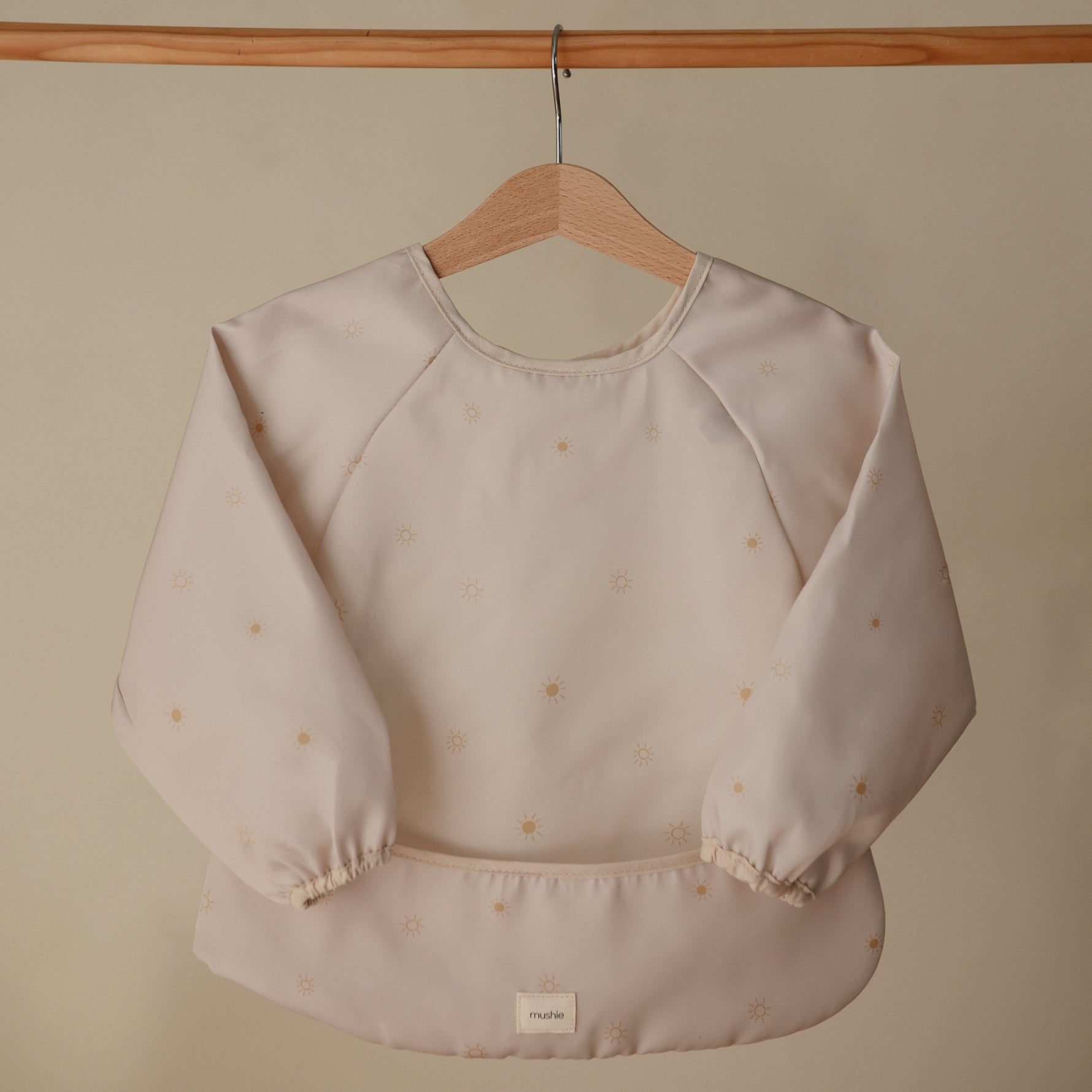 Long Sleeve Bib, 6-24 Months by Mushie