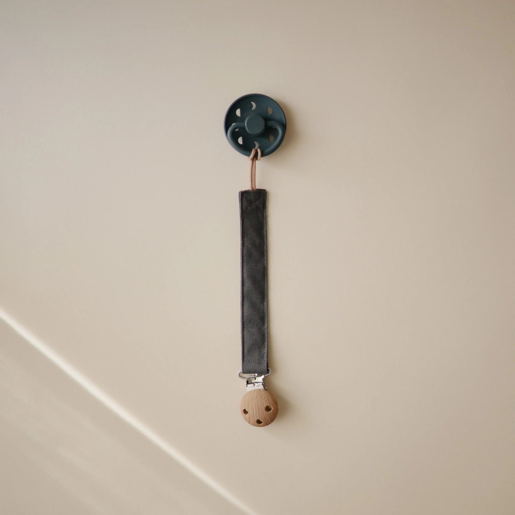 Linen Pacifier Clip Two Pack with Water Resistant Coating and Faux Wood Silicone Clasp Mushie