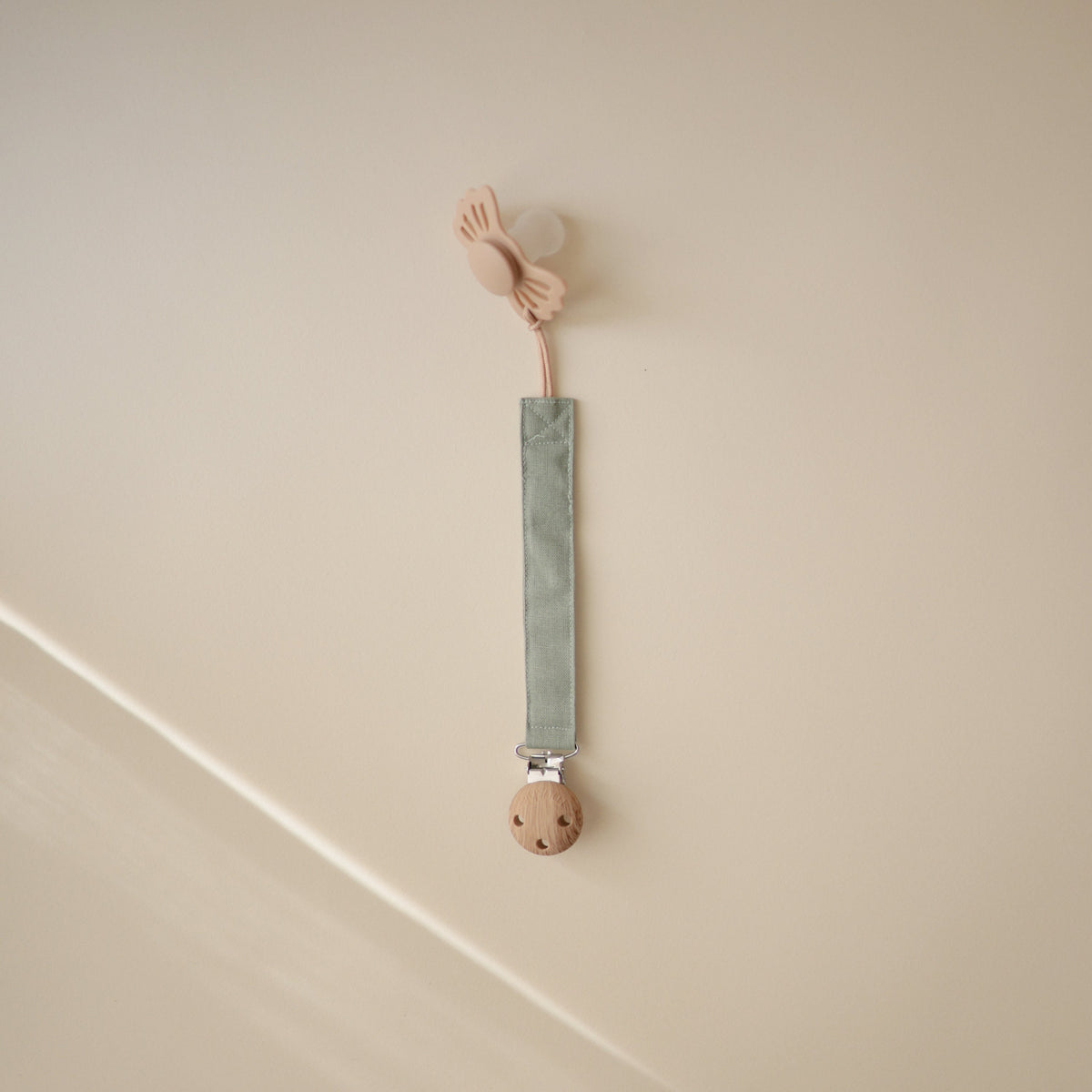Linen Pacifier Clip, 2-Pack by Mushie