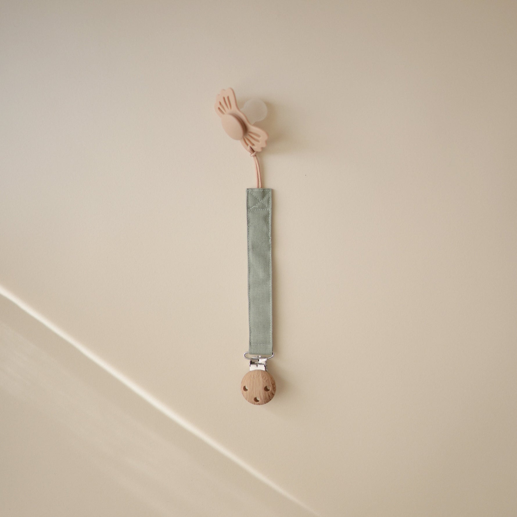 Linen Pacifier Clip, 2-Pack by Mushie