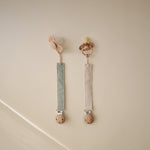 Linen Pacifier Clip, 2-Pack by Mushie