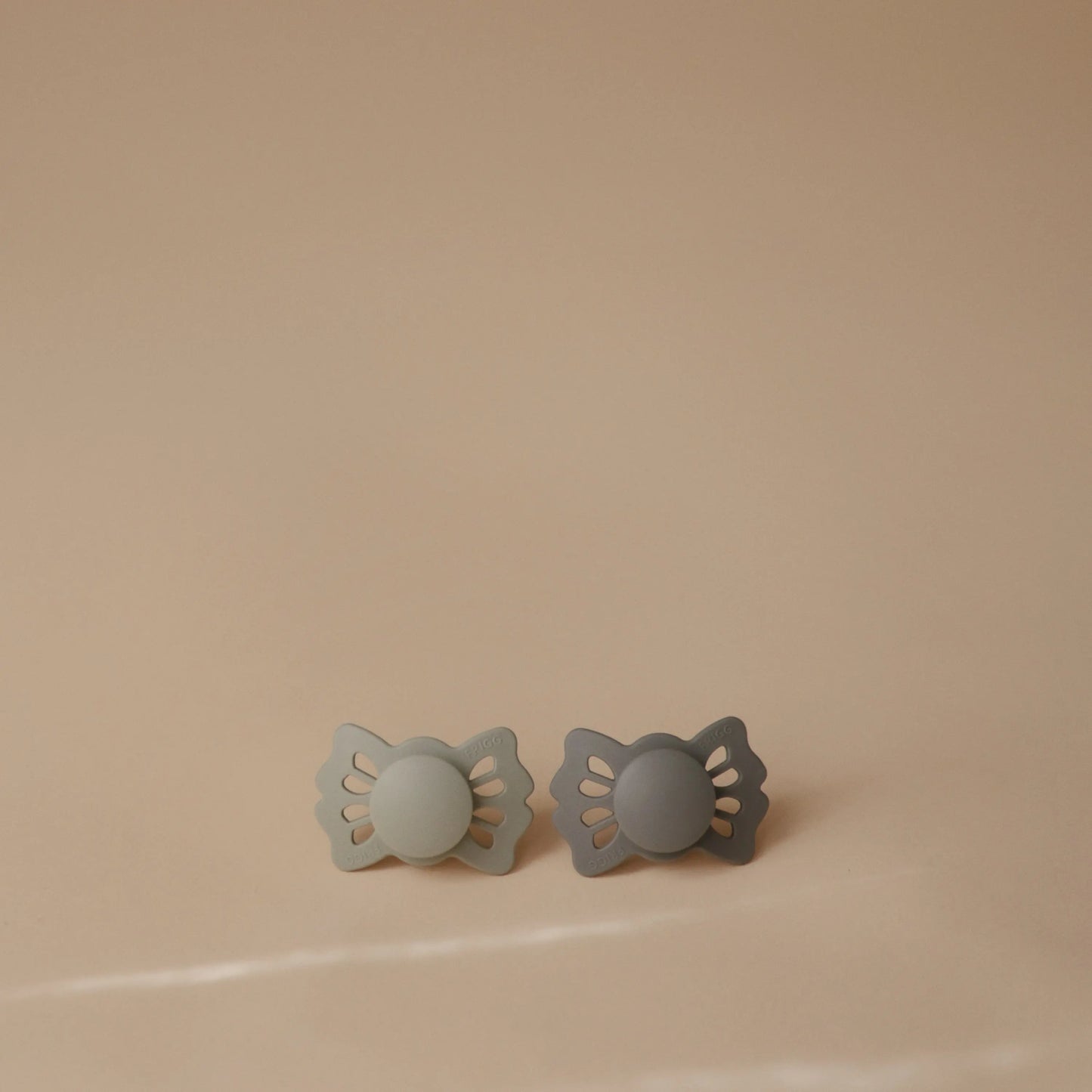 Frigg Lucky Symmetrical Silicone Pacifier 2 Pack 0 to 6 Months Mushie Everetts Place: Online Boutique