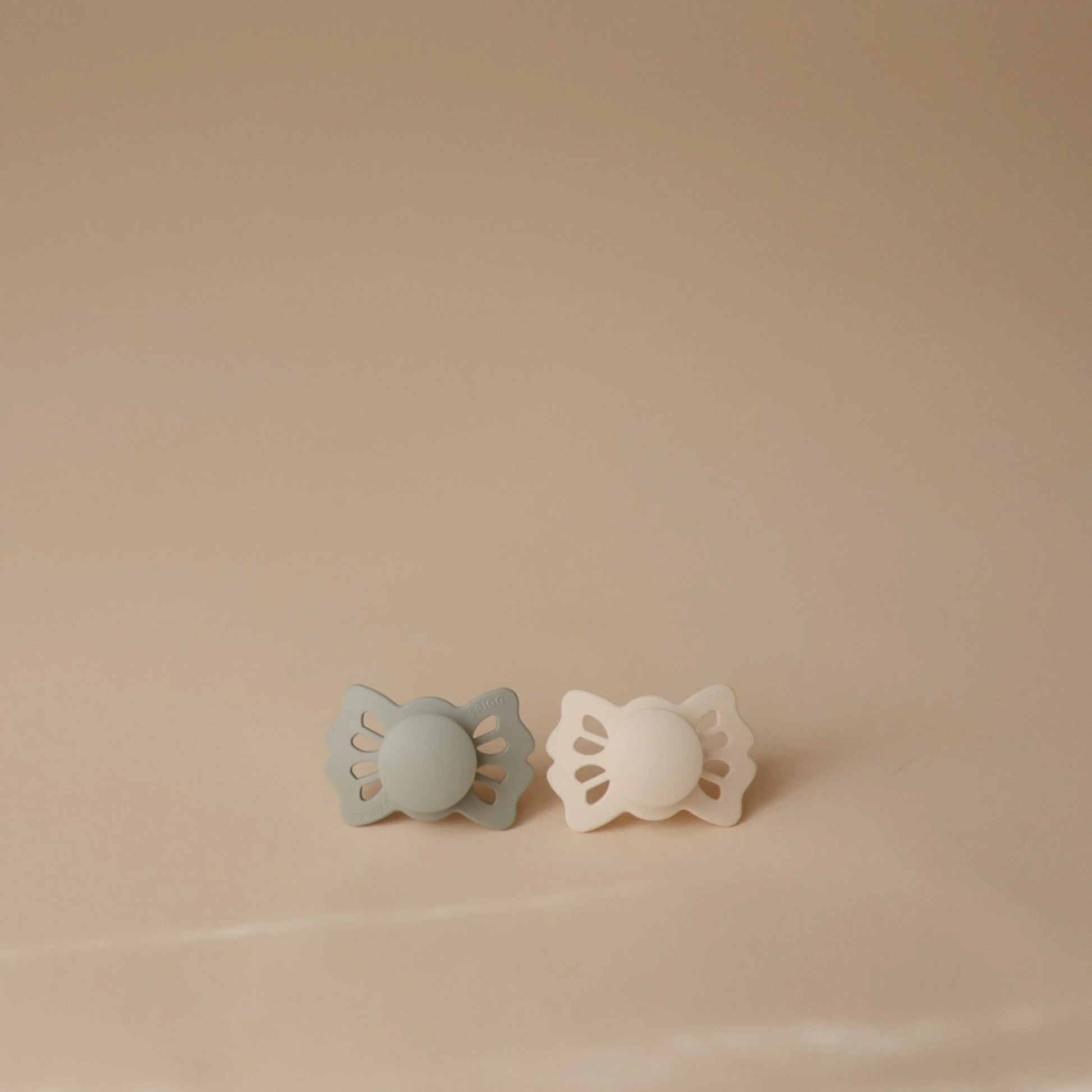 Frigg Lucky Symmetrical Silicone Pacifier 2 Pack 0 to 6 Months Mushie Everetts Place: Online Boutique