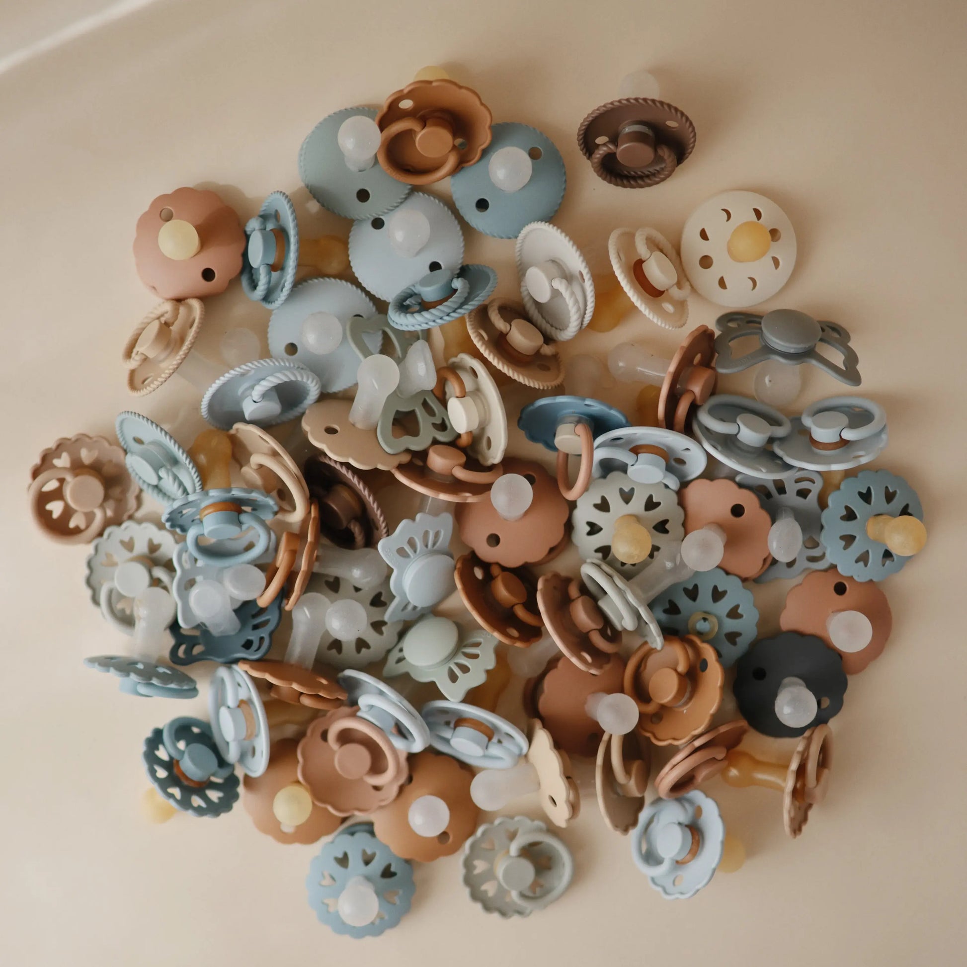 Frigg Lucky Symmetrical Silicone Pacifier 2 Pack 0 to 6 Months Mushie Everetts Place: Online Boutique