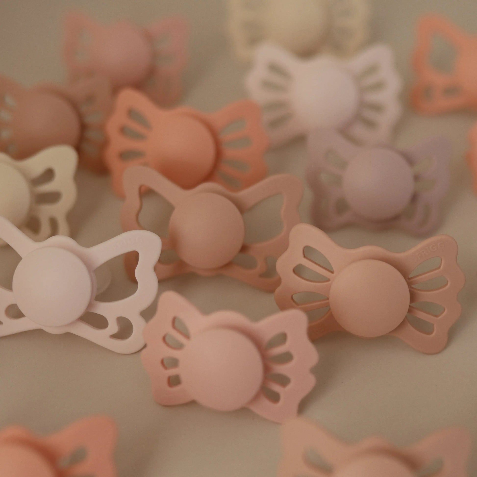 Frigg Lucky Symmetrical Silicone Pacifier 2 Pack 0 to 6 Months Mushie Everetts Place: Online Boutique