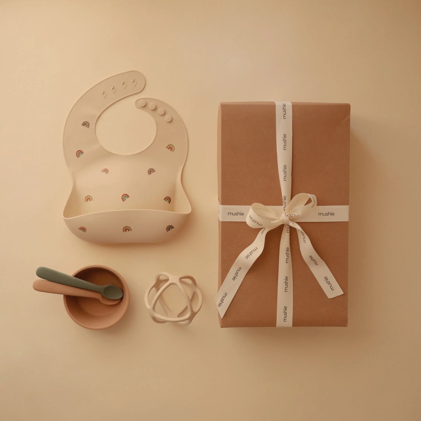 Mealtime Gift Set 2 Food Grade Silicone Essentials for New Parents and Families Mushie