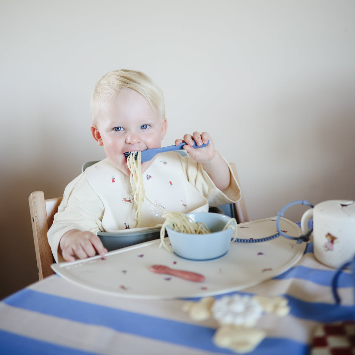 Silicone Placemat, Polka Dot by Mushie