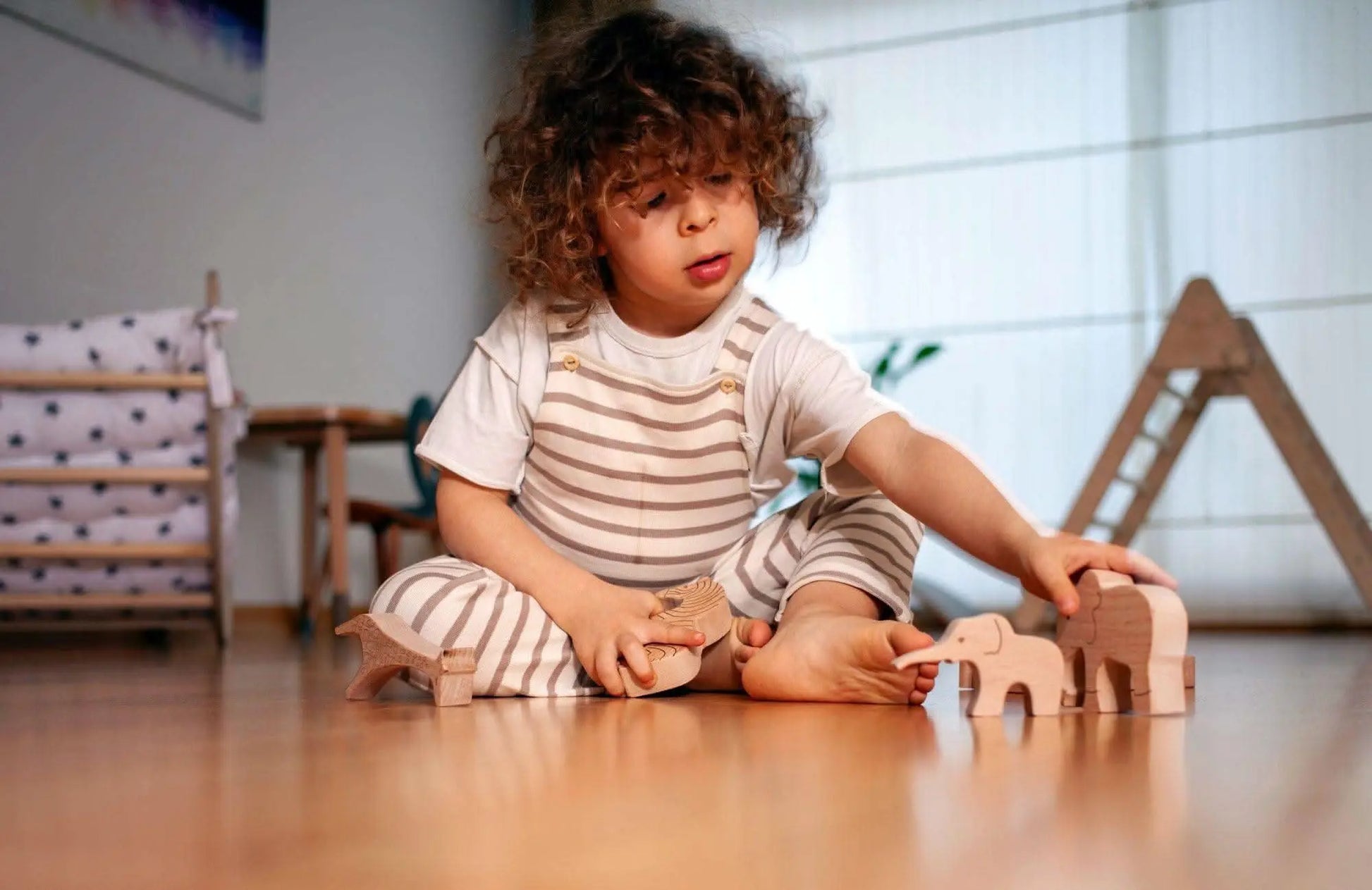 Kidodido Handcrafted Wooden Safari Animals Set for Imaginative Play - Toys & Games > Toys > Dolls, Playsets & Toy Figures > Toy Playsets > Farm Animal Playsets