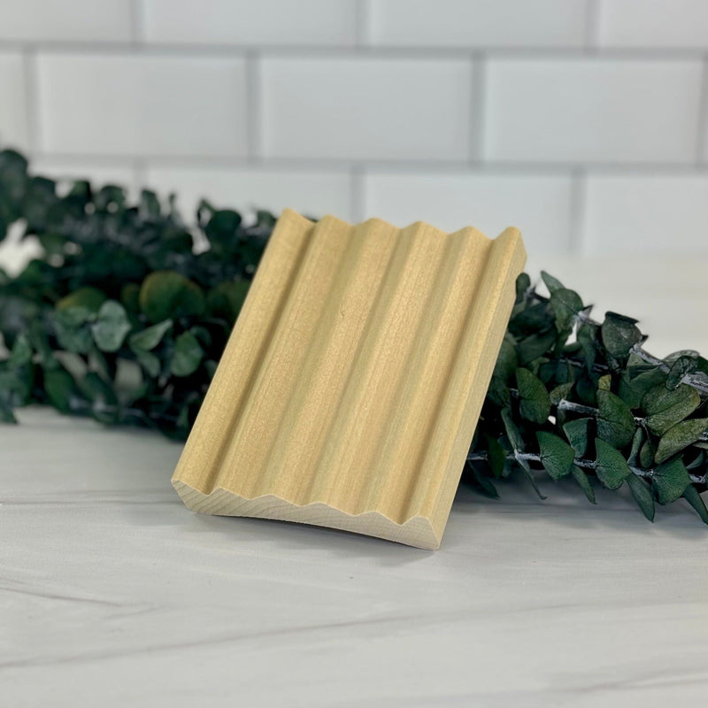 Eco-friendly wooden ridged soap dish crafted from sustainable poplar wood, ideal for kitchens and bathrooms.