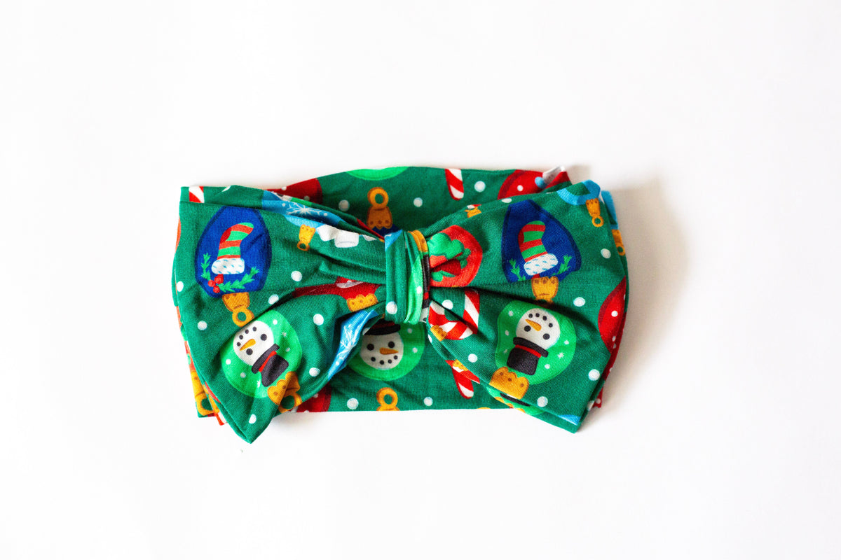 My First Christmas Hair Bow by Rayn’s Tiny Stitches