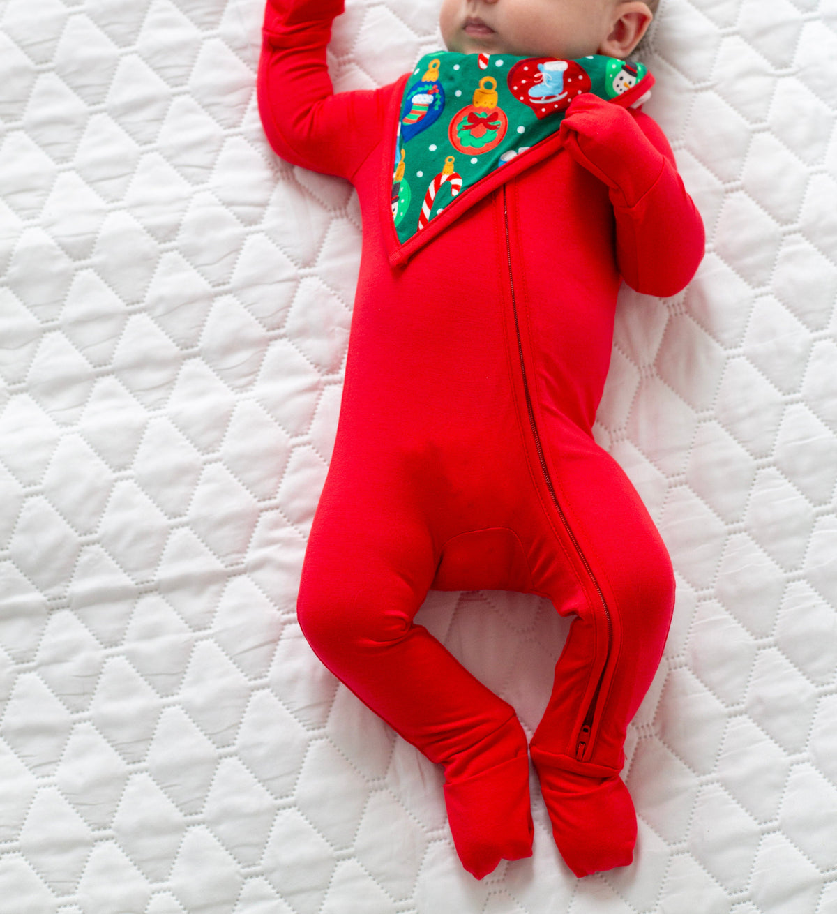 My First Christmas Bib by Rayn’s Tiny Stitches