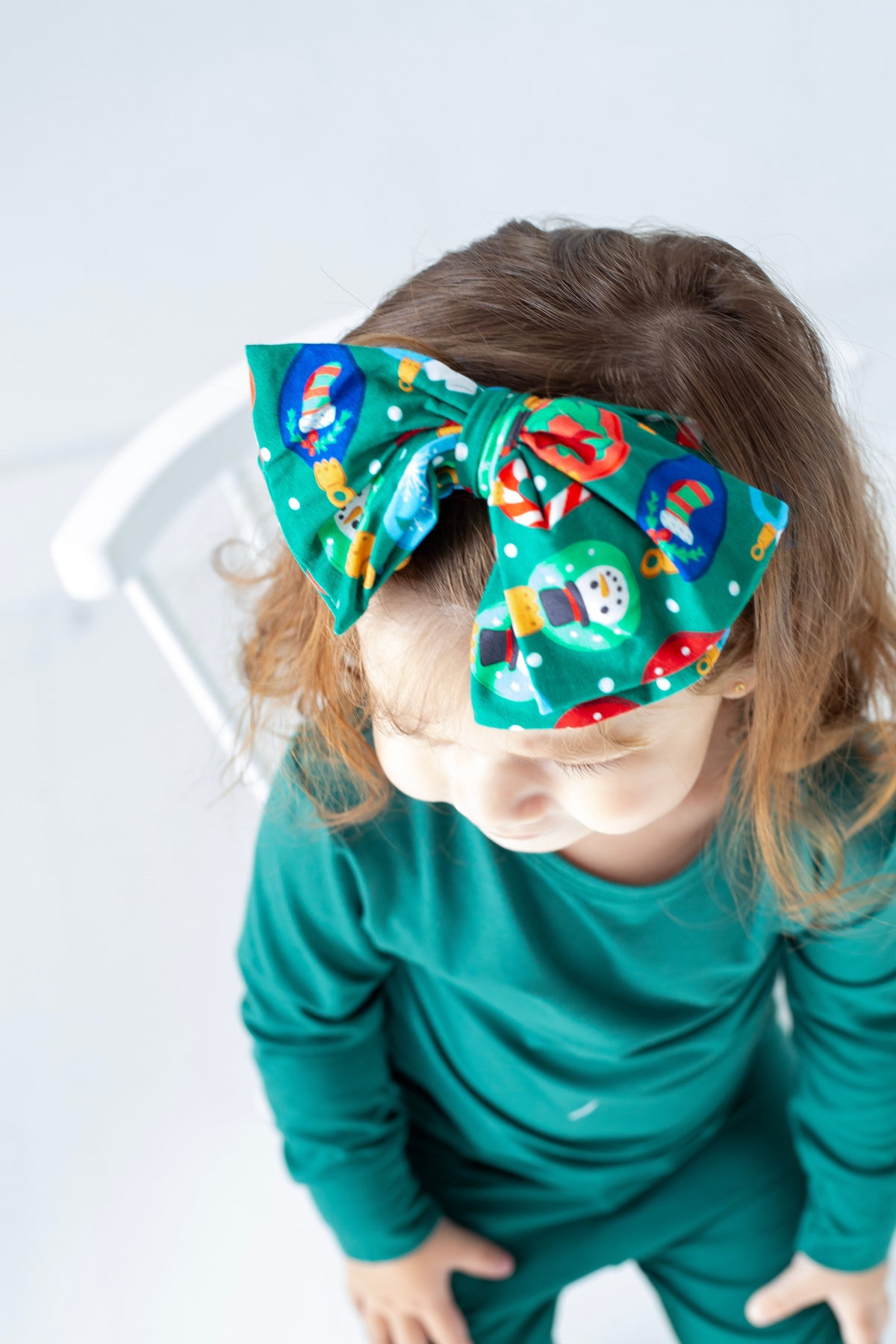 My First Christmas Hair Bow by Rayn’s Tiny Stitches