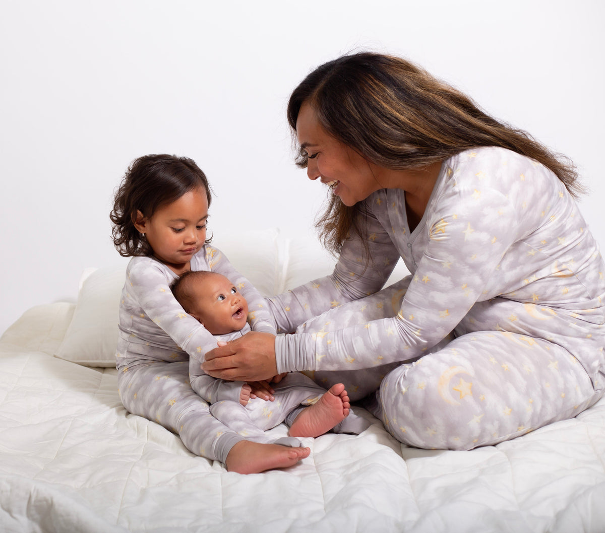 Sweet Dreams Mom Pajamas – Soft, Cozy & Perfect for Lounging by Rayn’s Tiny Stitches