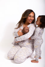 Sweet Dreams Mom Pajamas – Soft, Cozy & Perfect for Lounging by Rayn’s Tiny Stitches