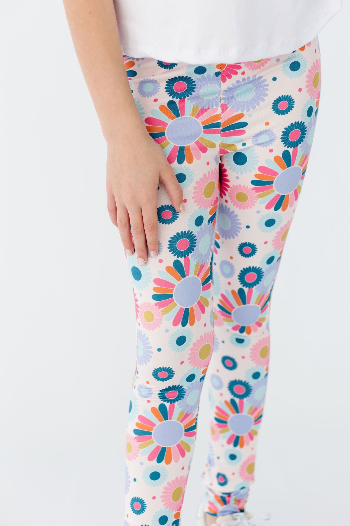 Mila & Rose Keep Growing organic cotton baby leggings.