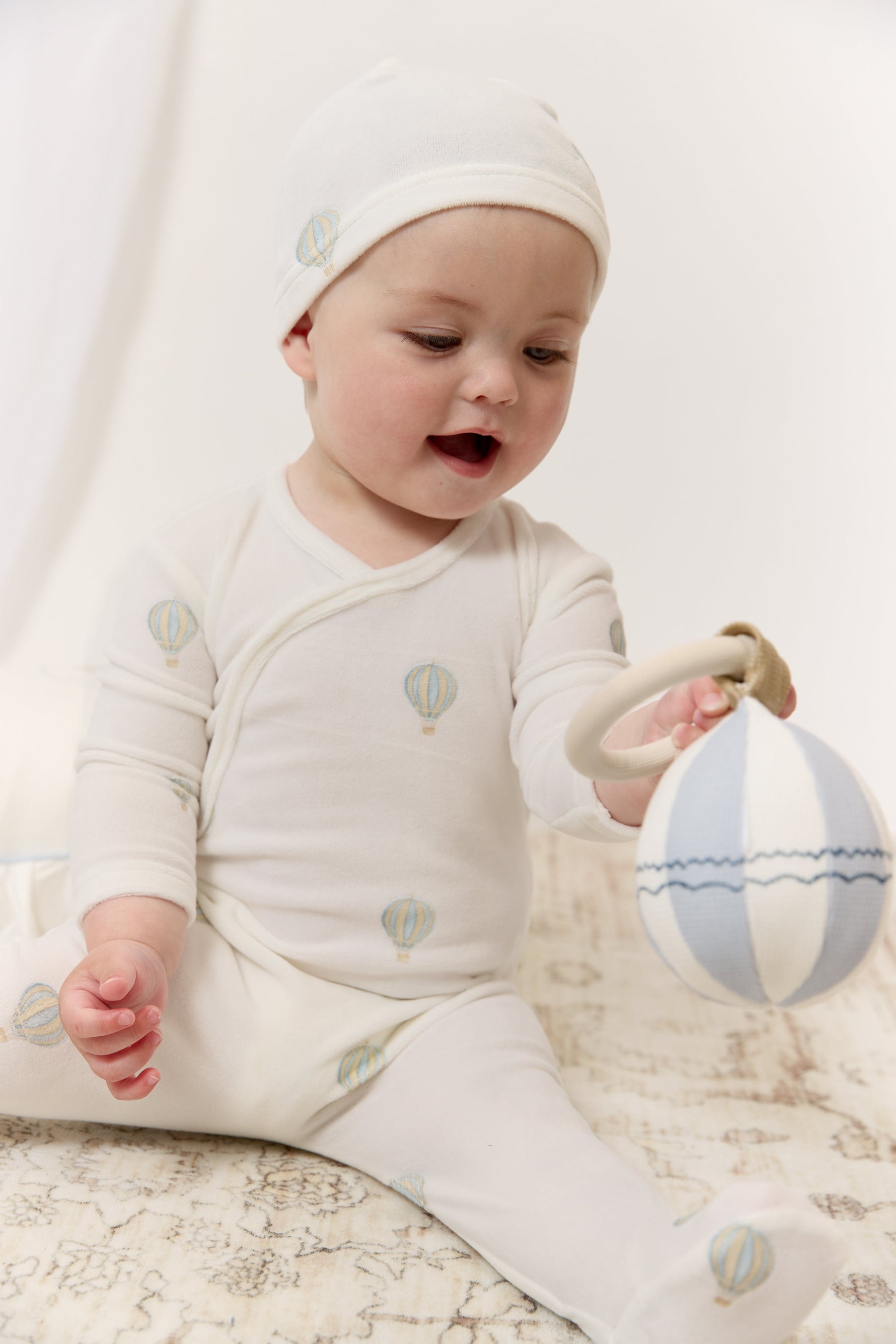 Ciel Enfant Wrap Footie, Hat & Blanket Set - Blue by KIPP™ Collection