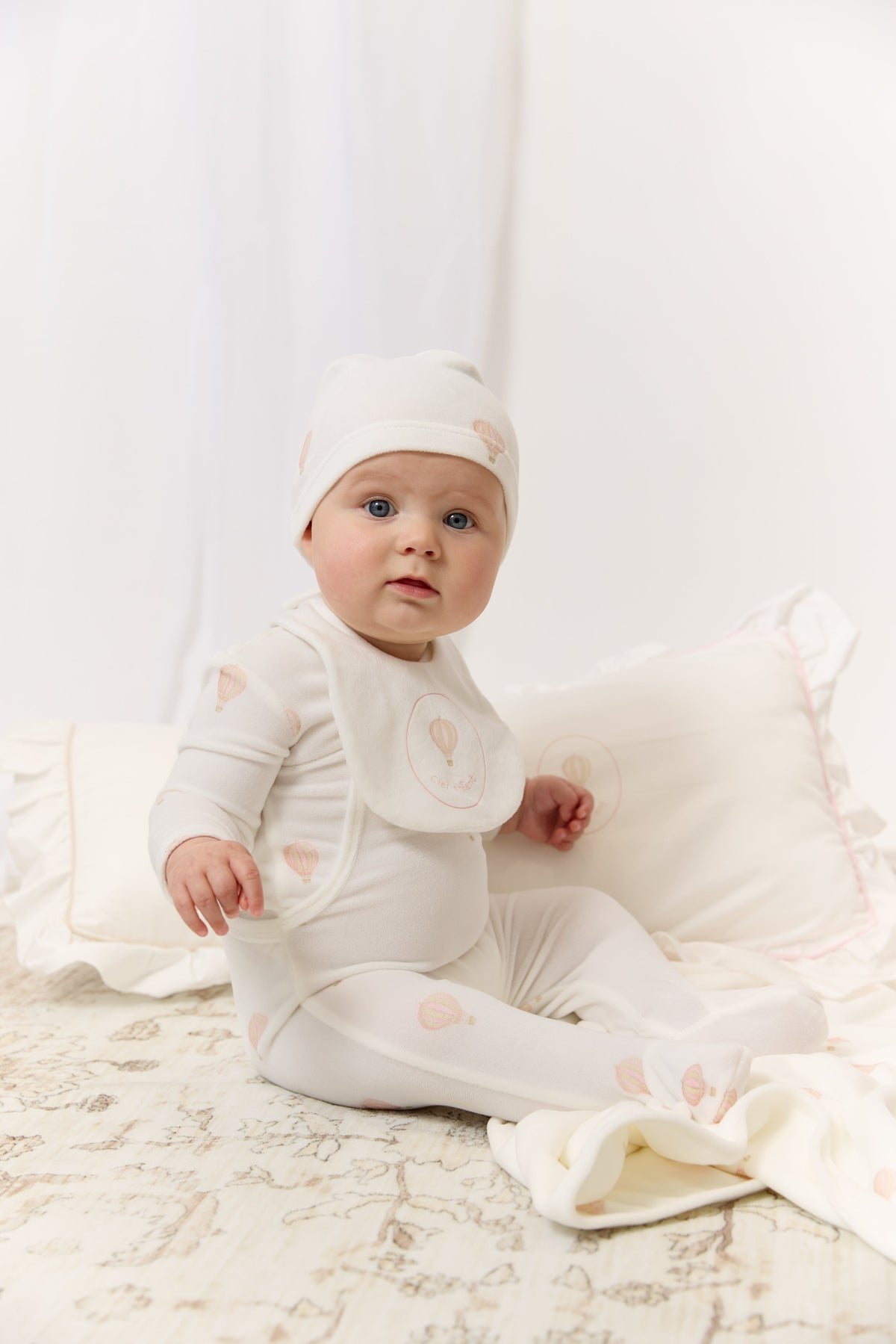 Ciel Enfant Wrap Footie, Hat & Blanket Set - Pink by KIPP™ Collection