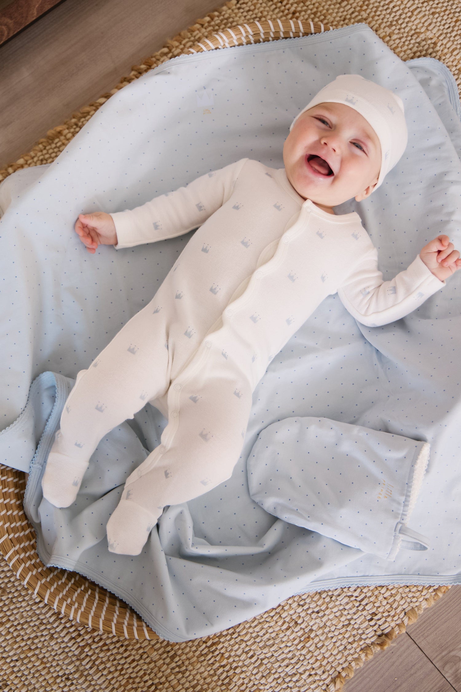 KIPP Collection Crown Pattern Terry Footie and Hat Set for Babies