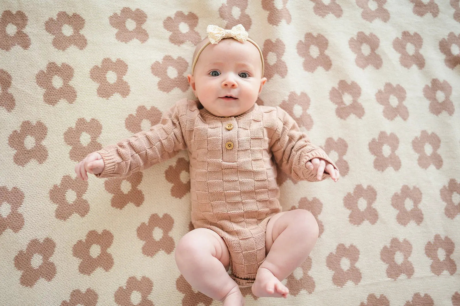 Knitted Baby Blanket - Mocha Daisy Harp Angel Boutique