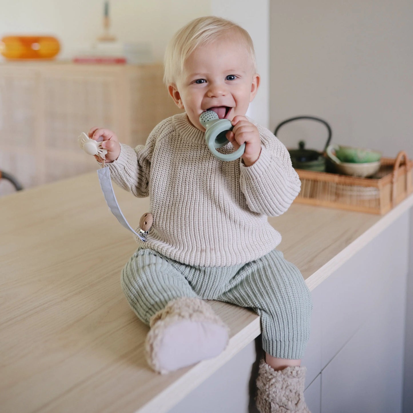 Linen Pacifier Clip Two Pack with Water Resistant Coating and Faux Wood Silicone Clasp Mushie