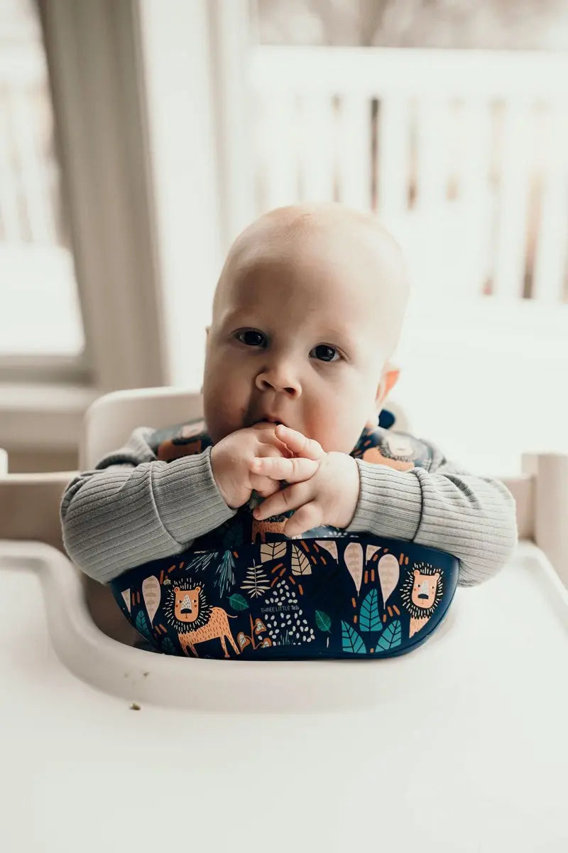Three Little Tots Lion Silicone Bib with Crumb Catcher - 