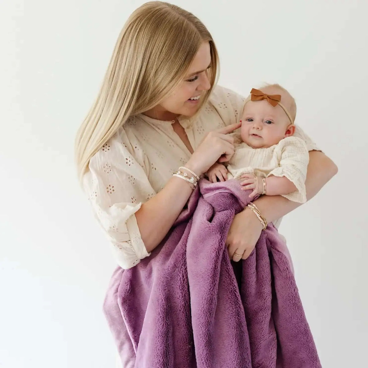 Saranoni Lush Receiving Blankets Soft Comfort For All Ages Family - Everetts Place Boutique - 