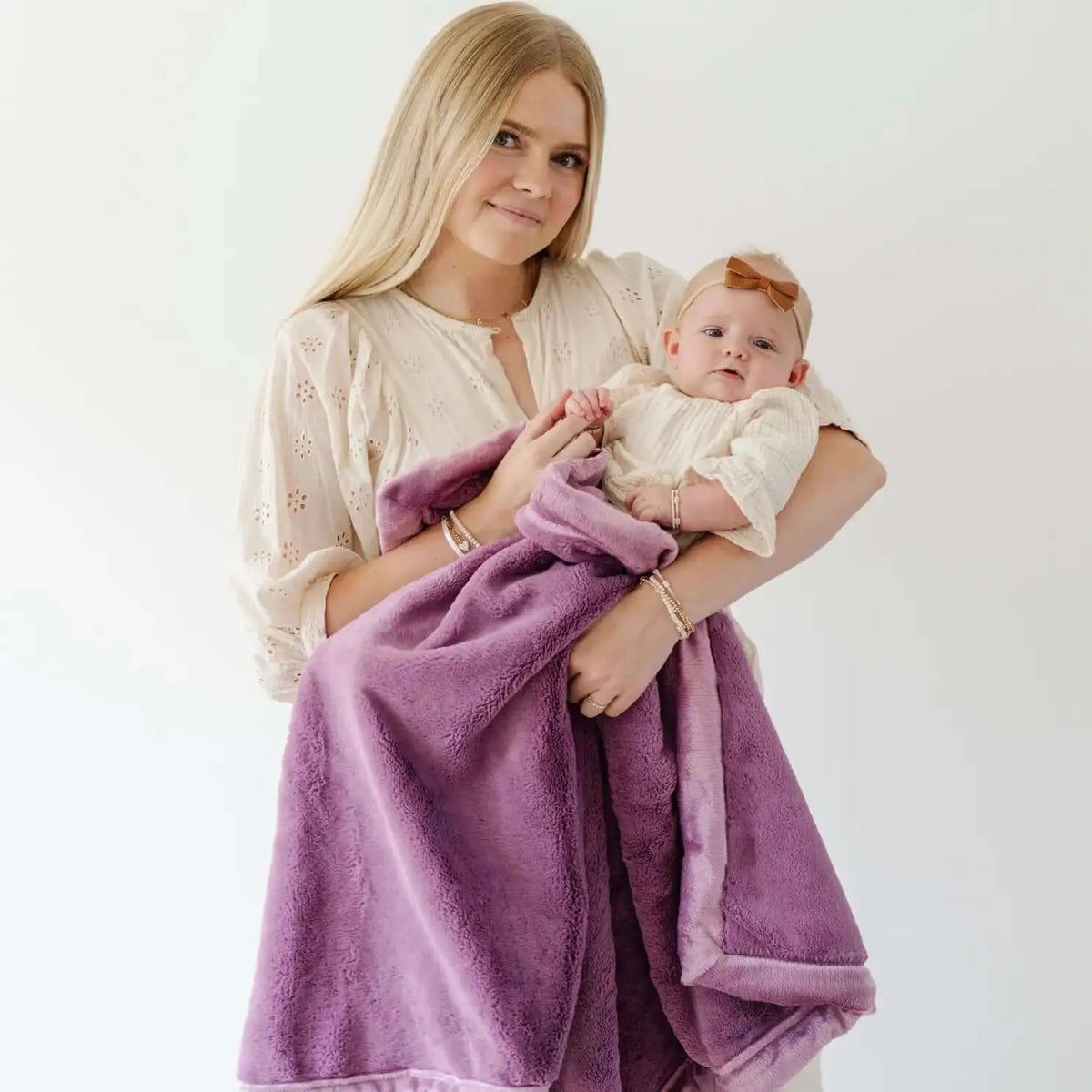 Saranoni Lush Receiving Blankets Soft Comfort For All Ages Family - Everetts Place Boutique - 