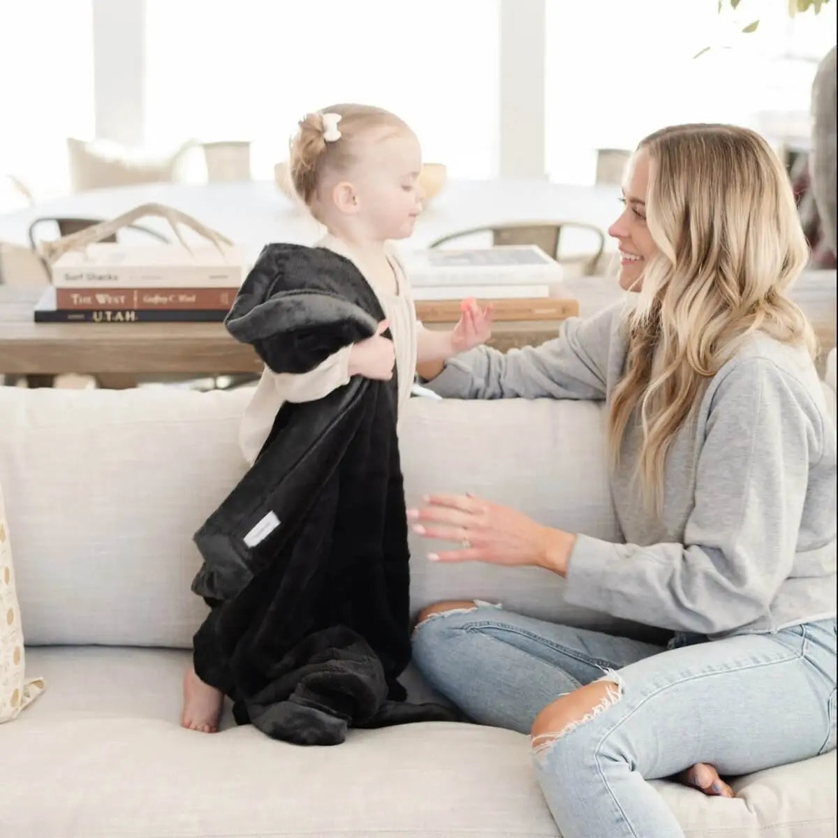 Saranoni Lush Receiving Blankets Soft Comfort For All Ages Family - Everetts Place Boutique - 