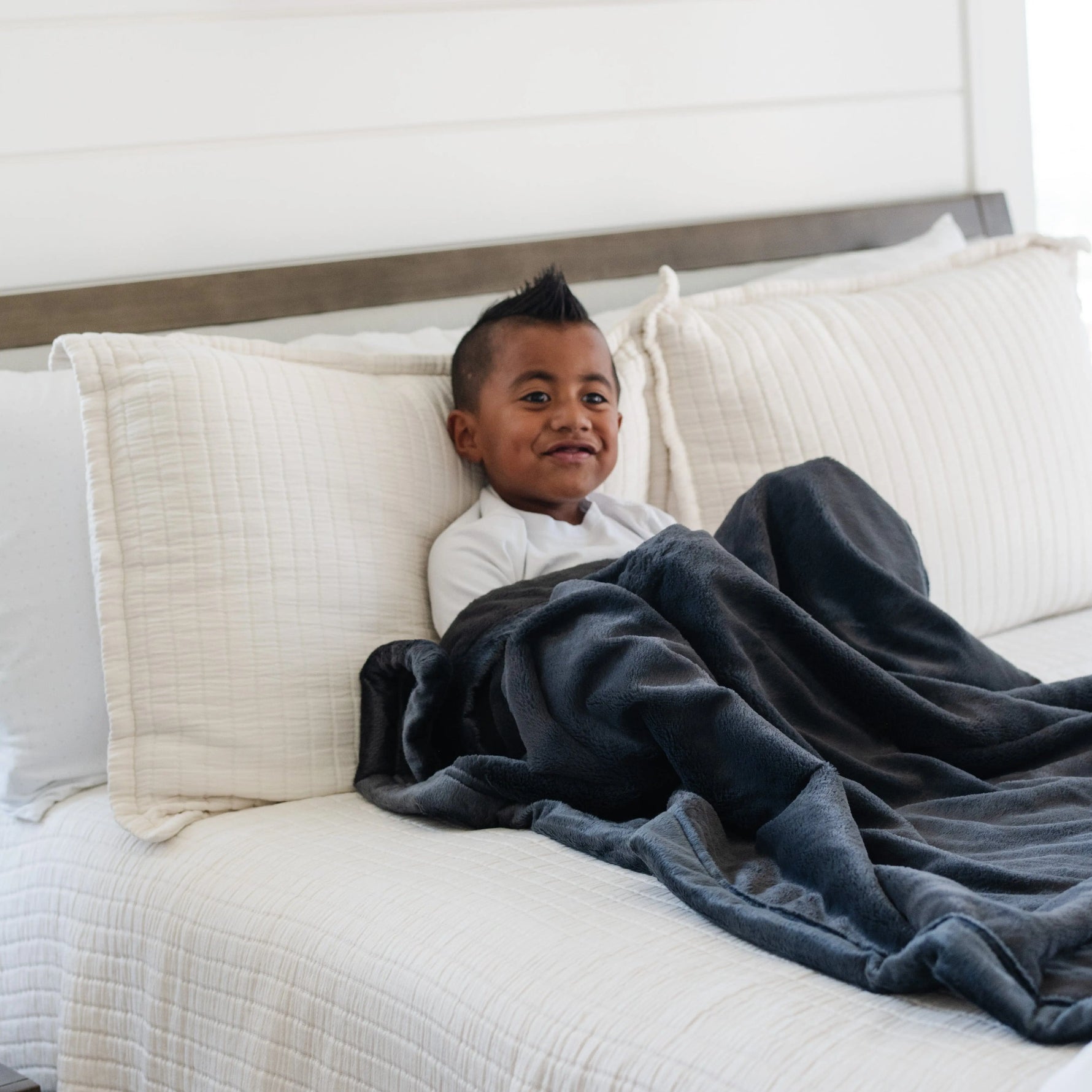 Lush Toddler Blankets Saranoni Luxury Plush Premium Saranoni Everetts Place Boutique 85.00