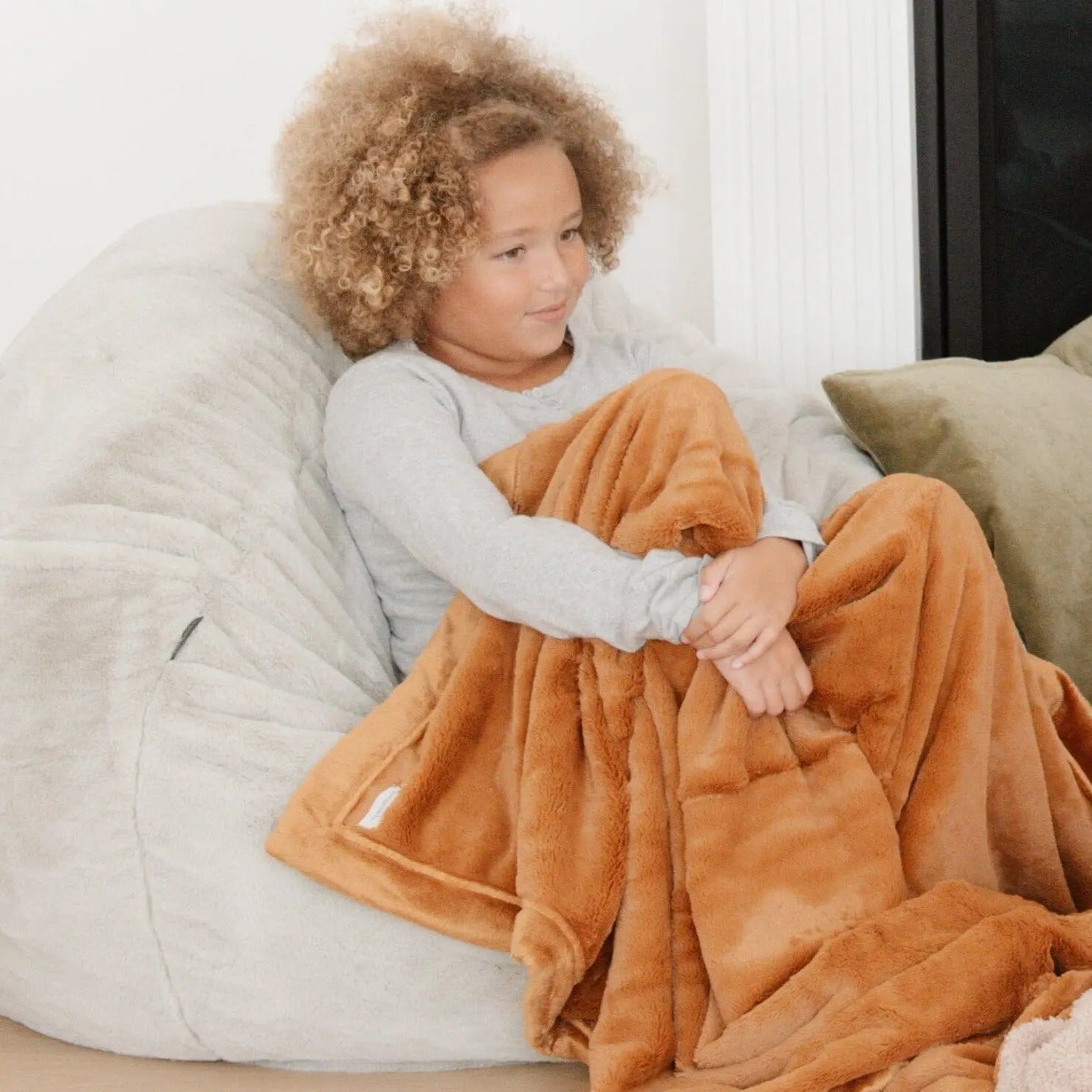 Lush Toddler Blankets Saranoni Luxury Plush Premium Saranoni Everetts Place Boutique 85.00